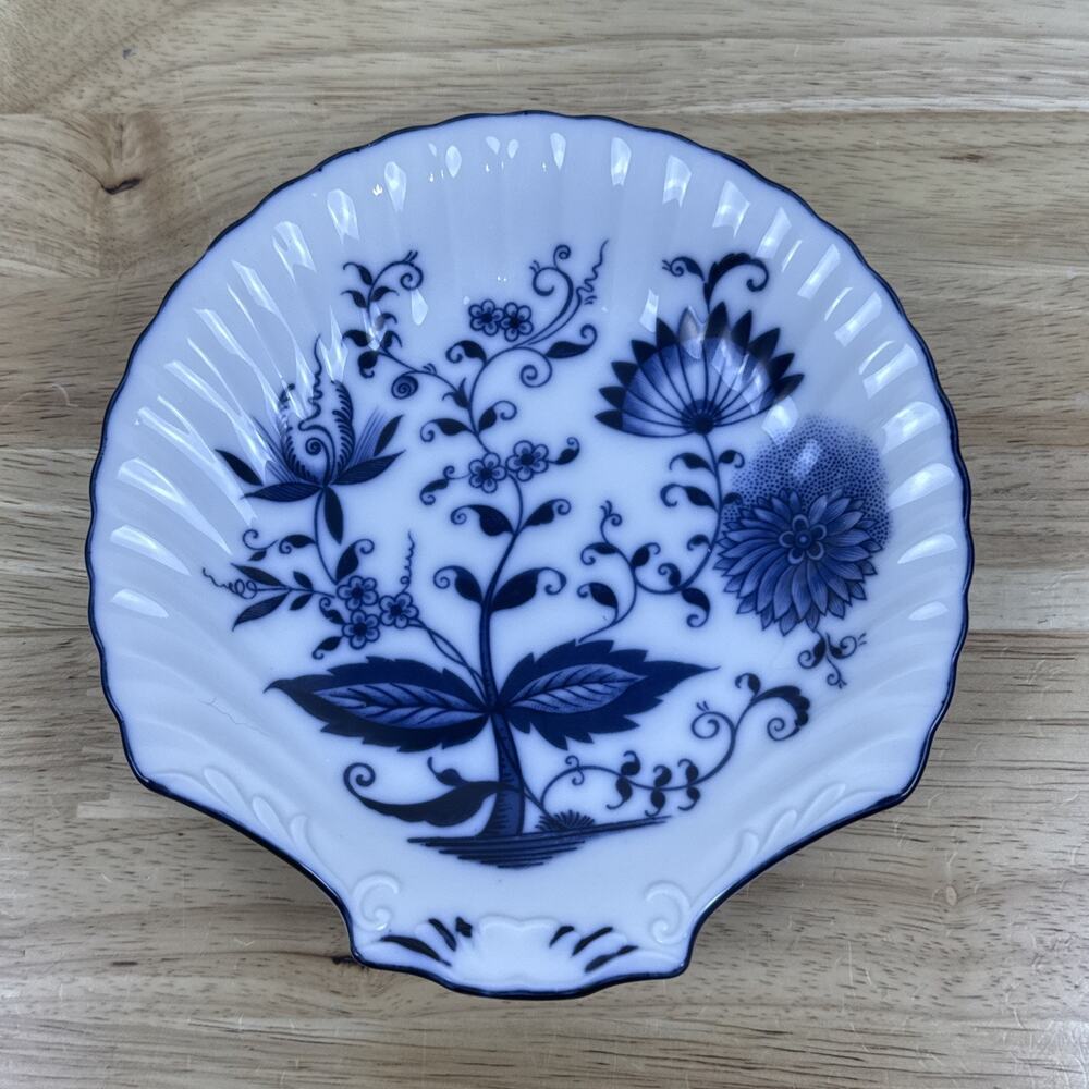 Armart Meissen Crossed Swords Blue Onion Candy Dish Shell Shape Scallop Edges 7"